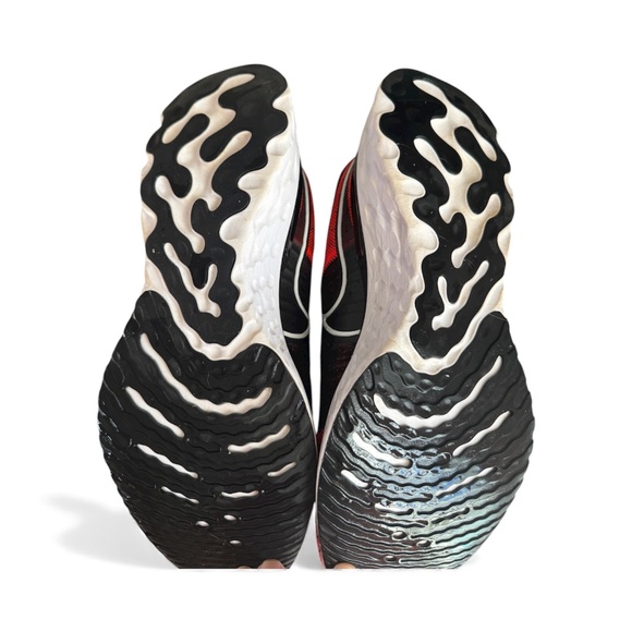 Nike React Infinity Run Flyknit 2 Tennis Shoes, Mens 10.5 - Picture 4 of 6